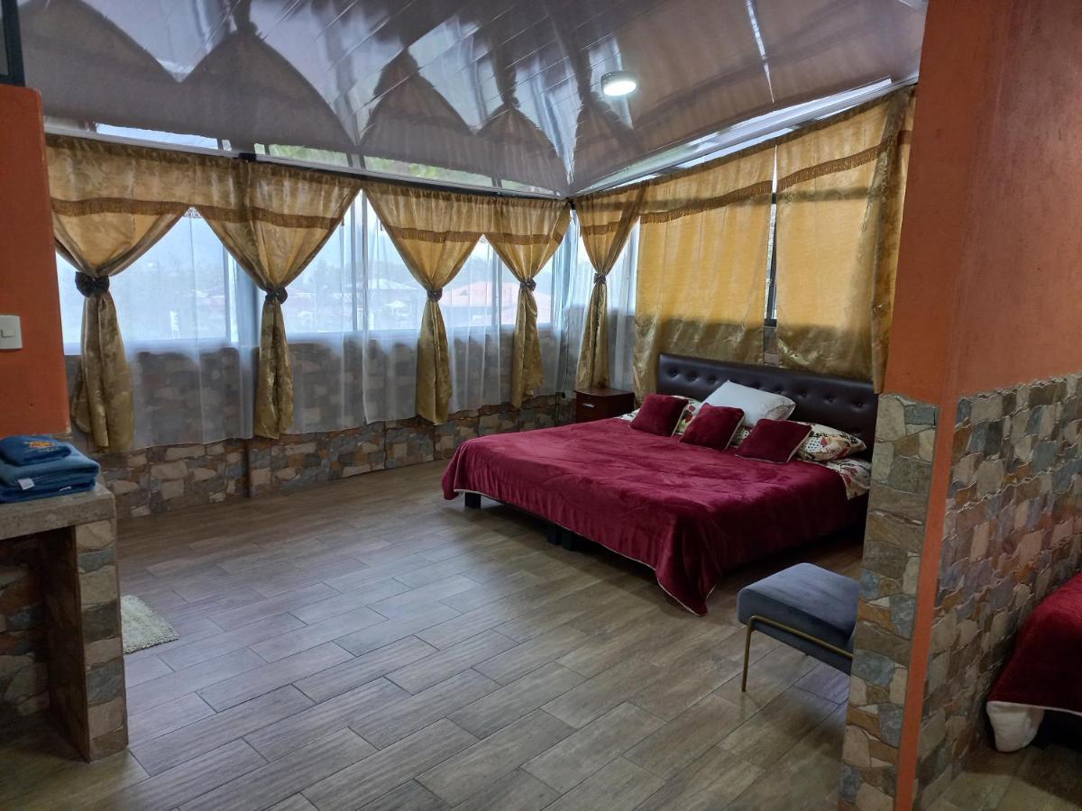 Hostal La Casa De Rodrigo Baeza ภายนอก รูปภาพ